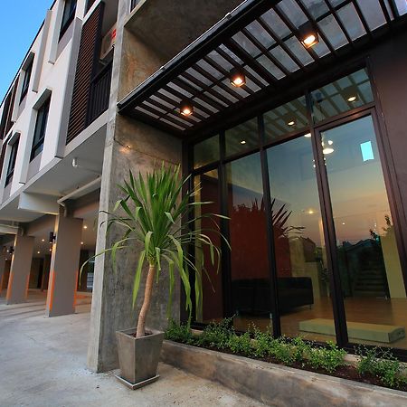 The Plubpla Serviced Apartment Bangkok Esterno foto