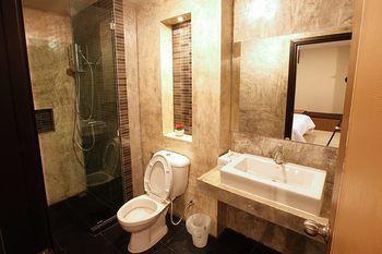 The Plubpla Serviced Apartment Bangkok Esterno foto